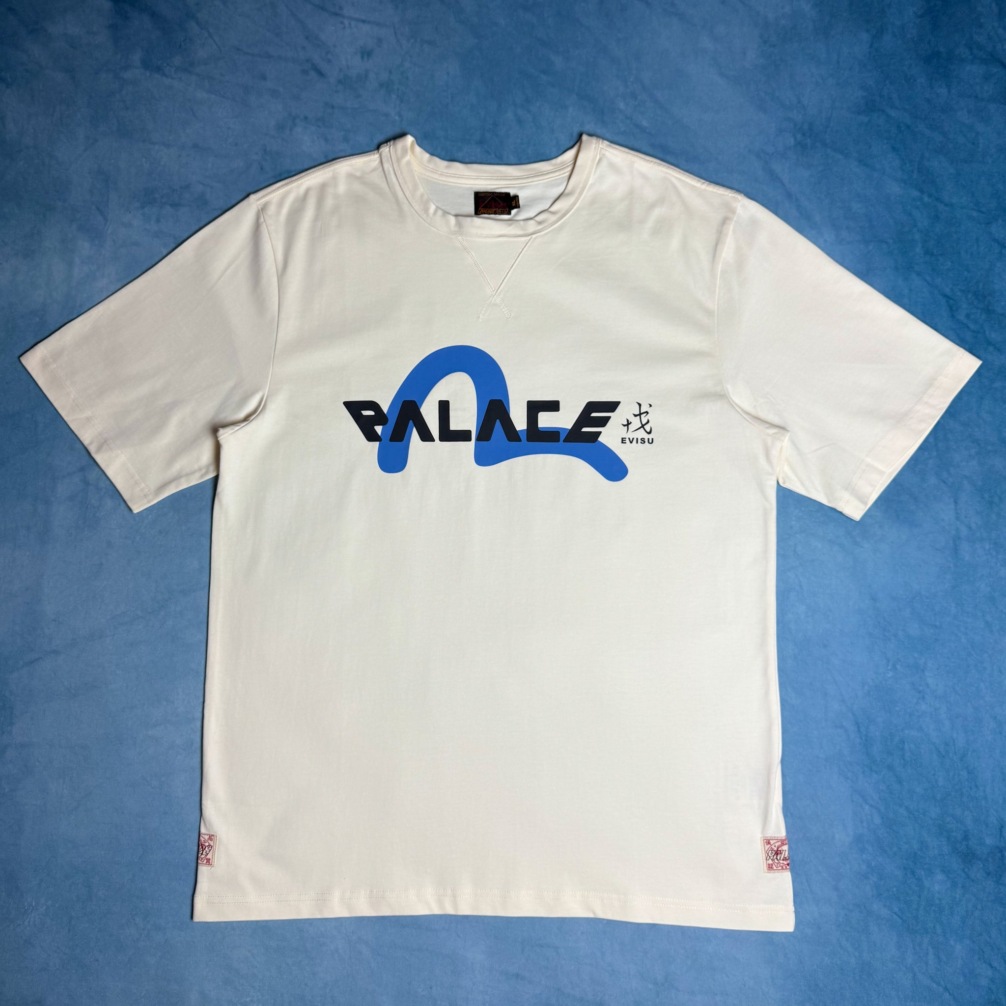 Camiseta Palace x Evisu Branca