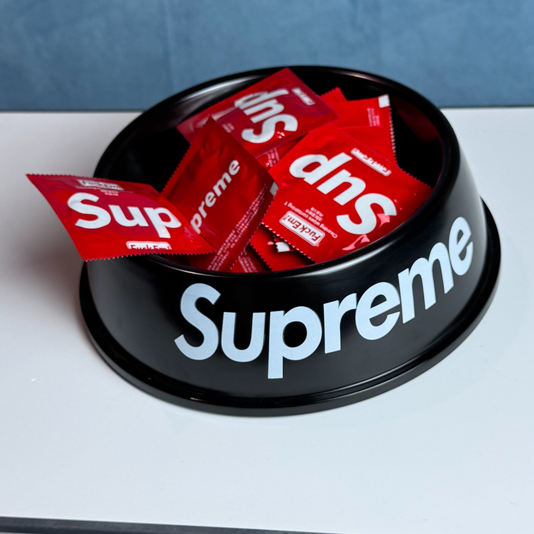 Dog Bowl Supreme Preto